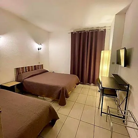 Hotel Alexander 2*