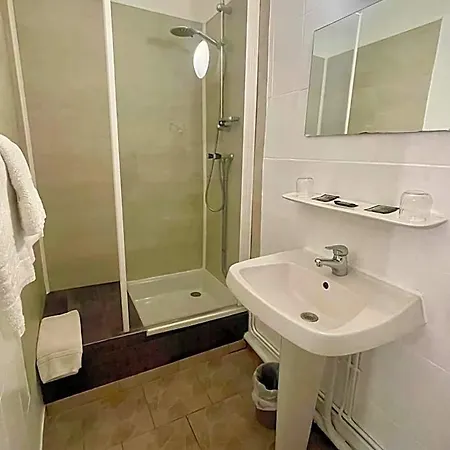 Alexander Hotel 2*