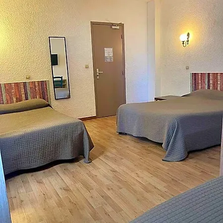Alexander Hotel 2*