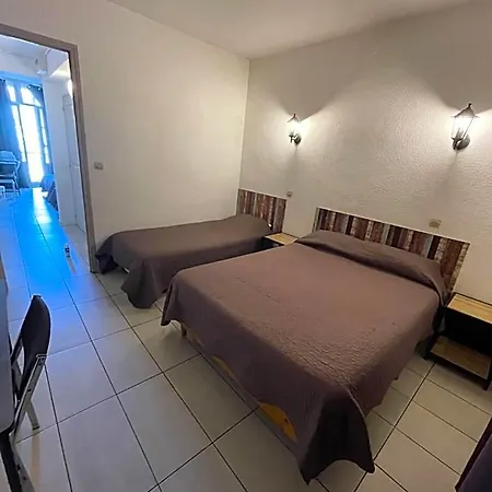 Alexander Hotel